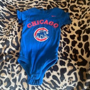 Chicago Cubs onesie, Barely used.